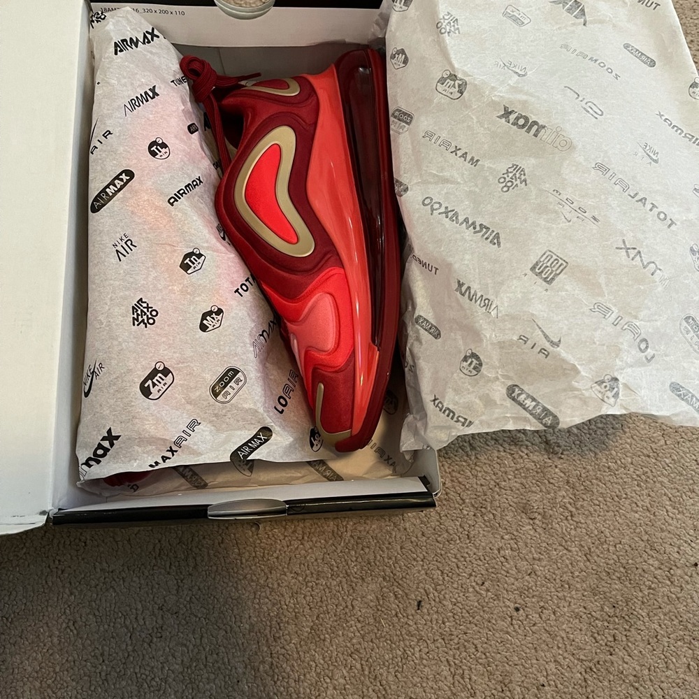 Nike Shoes Air Max 720 (gs)
